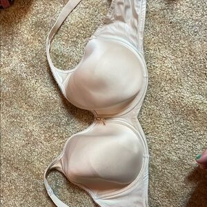 Wacoal Cream Full Coverage underwire Bra 38DDD